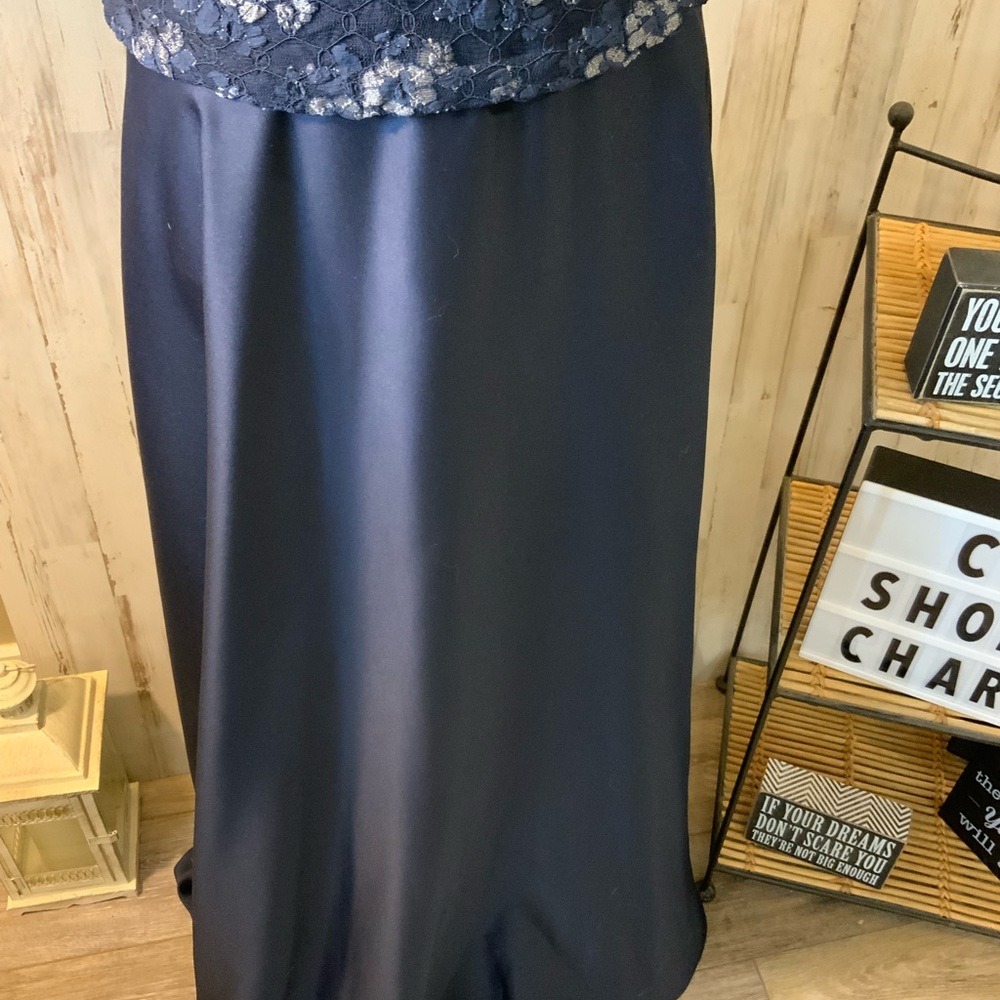 Js Collection Formal Gown. Size 6. - image 3